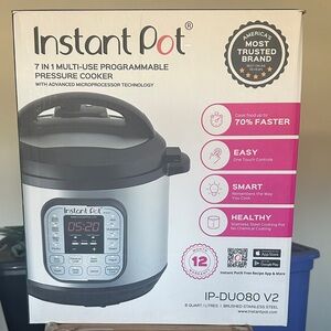 Instant Pot 7-in-1 Multi-Use Pressure Cooker